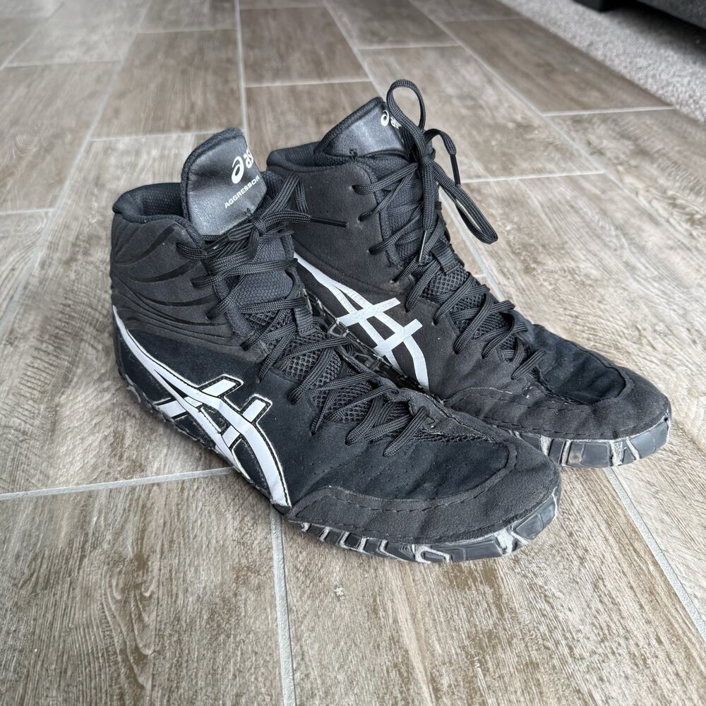 ASICS Aggressor 5 Wrestling Shoes Mens Size 12 Black White 1081A048 High Top